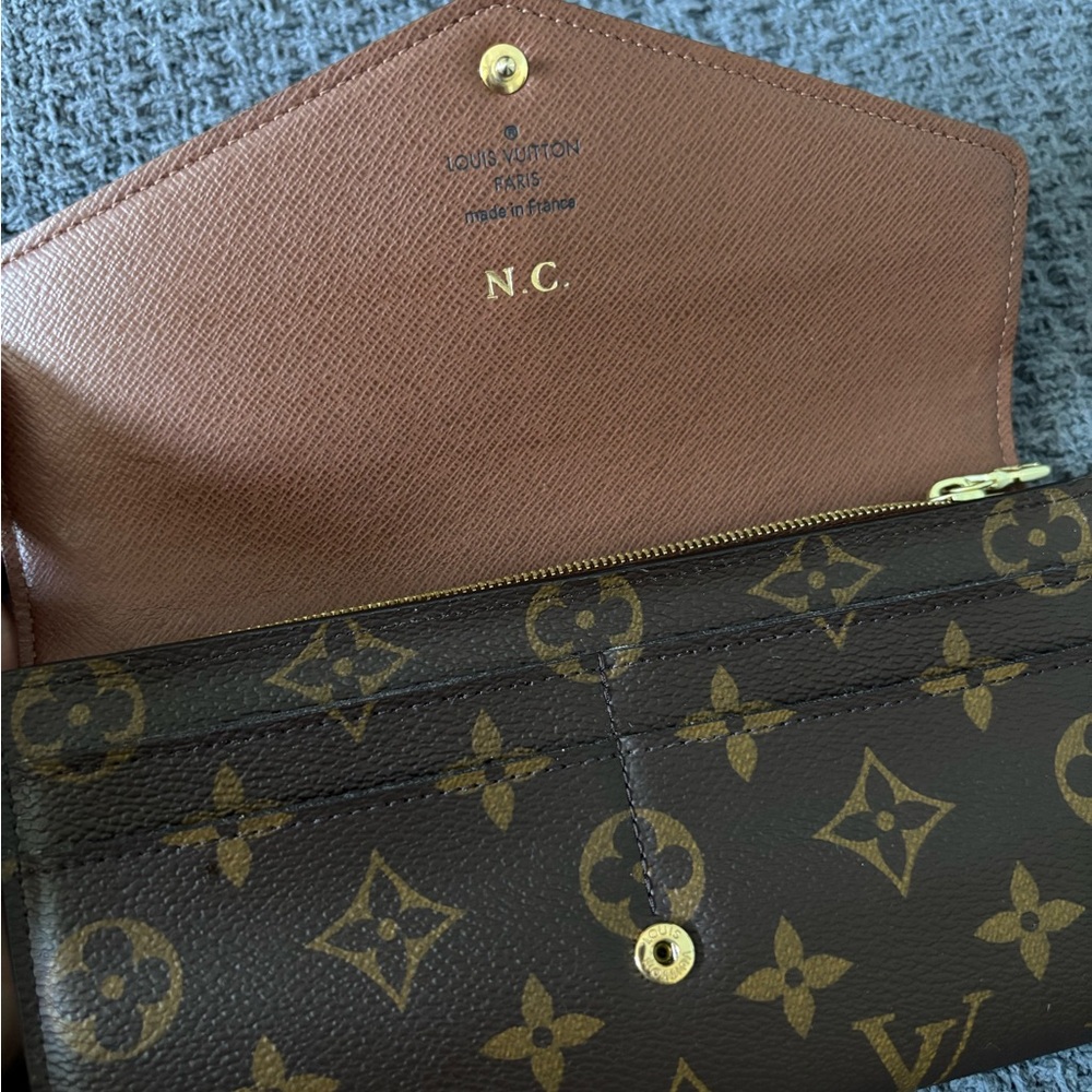 Louis Vuitton Monogram Sarah Wallet